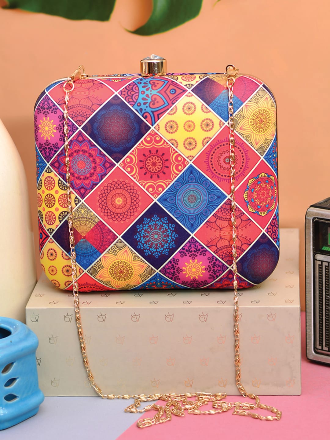 

ARTKLIM Pink & Blue Printed Box Clutch
