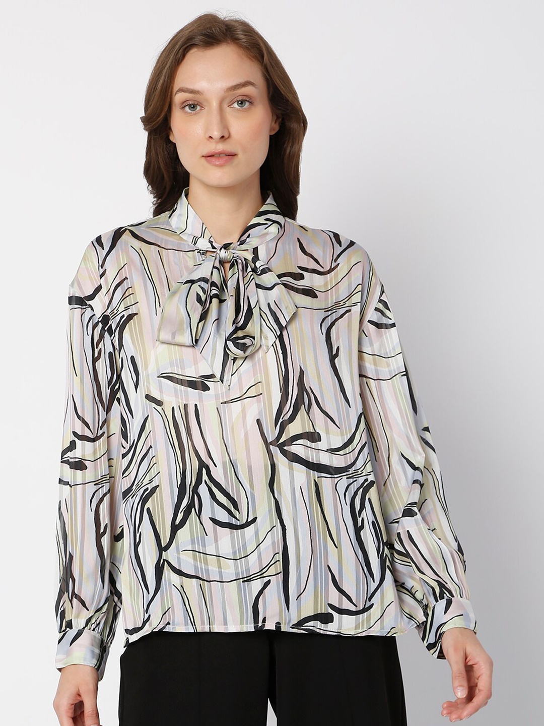 

Vero Moda White & Black Print Tie-Up Neck Top