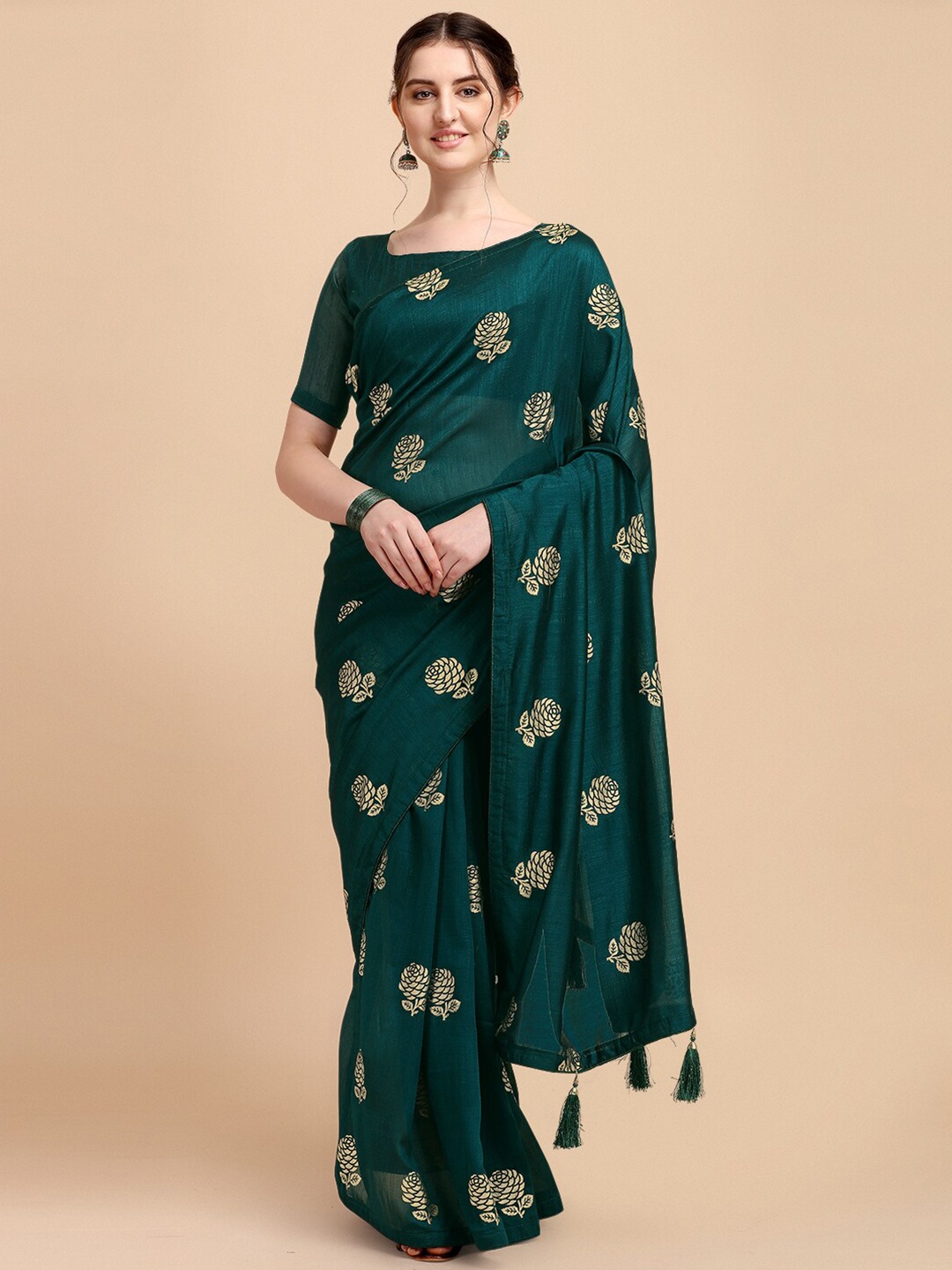 

Fab Viva Turquoise Blue & Beige Floral Silk Blend Saree With Blouse Piece