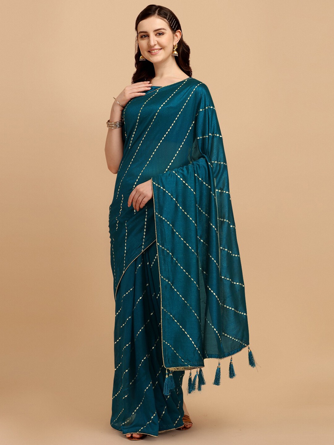 

Fab Viva Turquoise Blue & Silver-Toned Leheriya Silk Blend Leheriya Saree