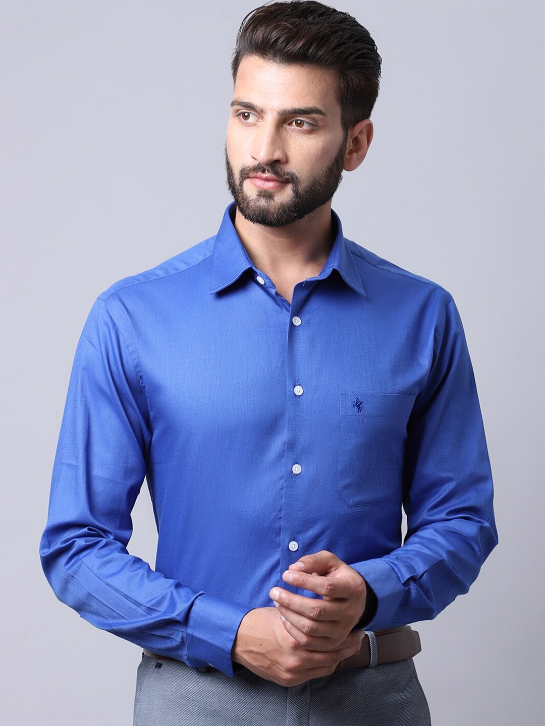 

Cantabil Men Blue Solid Cotton Formal Shirt