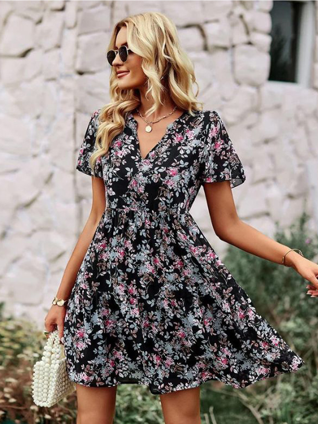 

La Aimee Women Black Floral Dress