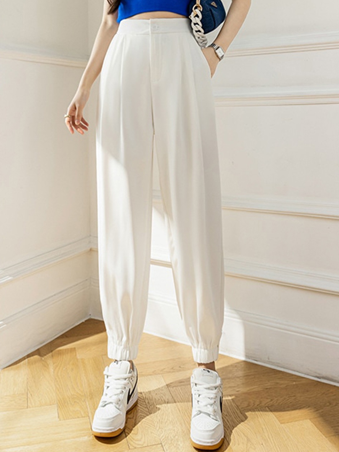 

La Aimee Women Classic White Solid Trousers