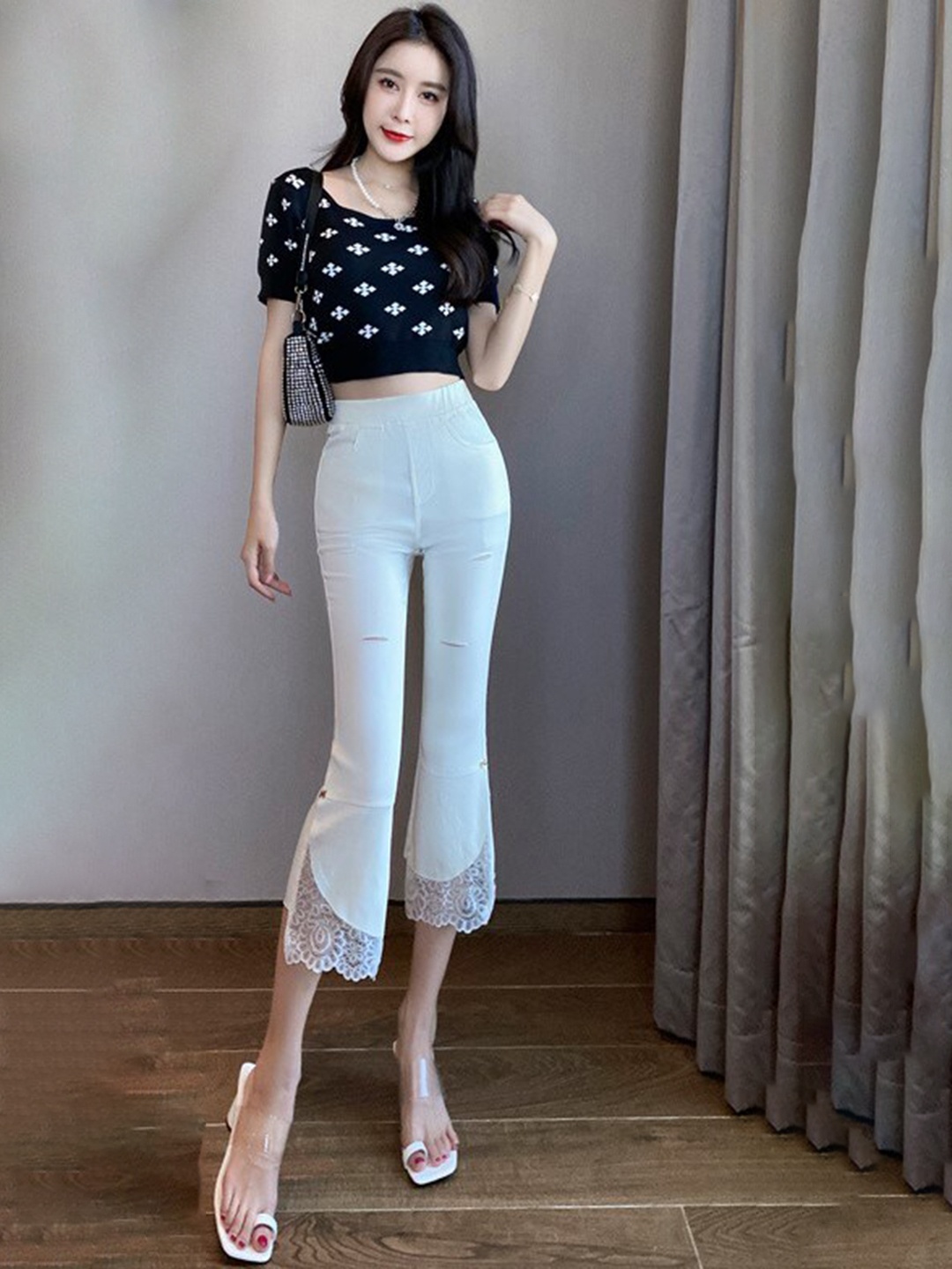 

La Aimee Women White Solid Trousers