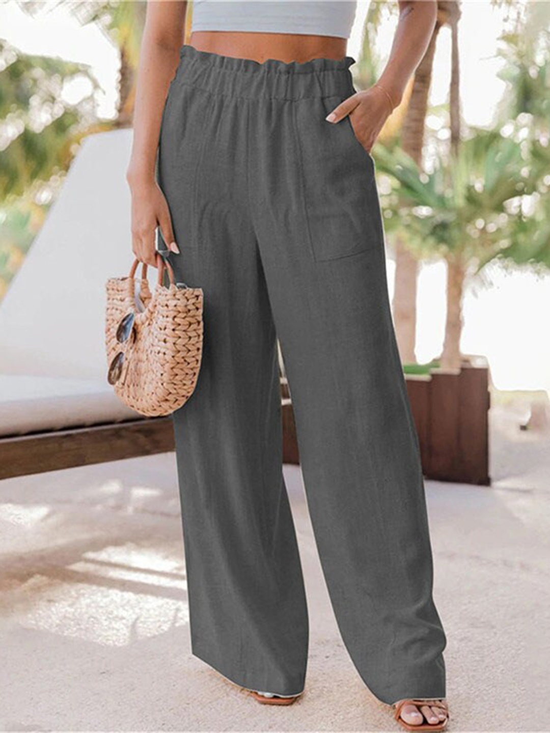 

La Aimee Women Stylish Grey Solid Cotton Trousers