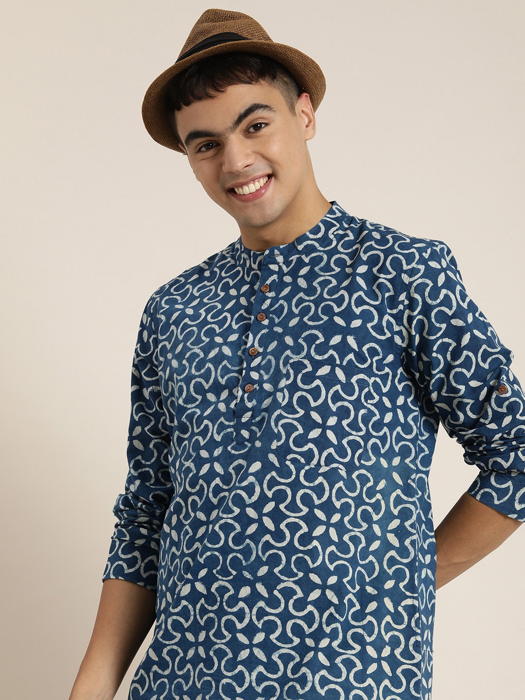 

Taavi Men Blue Indigo Printed Pure Cotton 2 Piece Kurta with Pyjamas