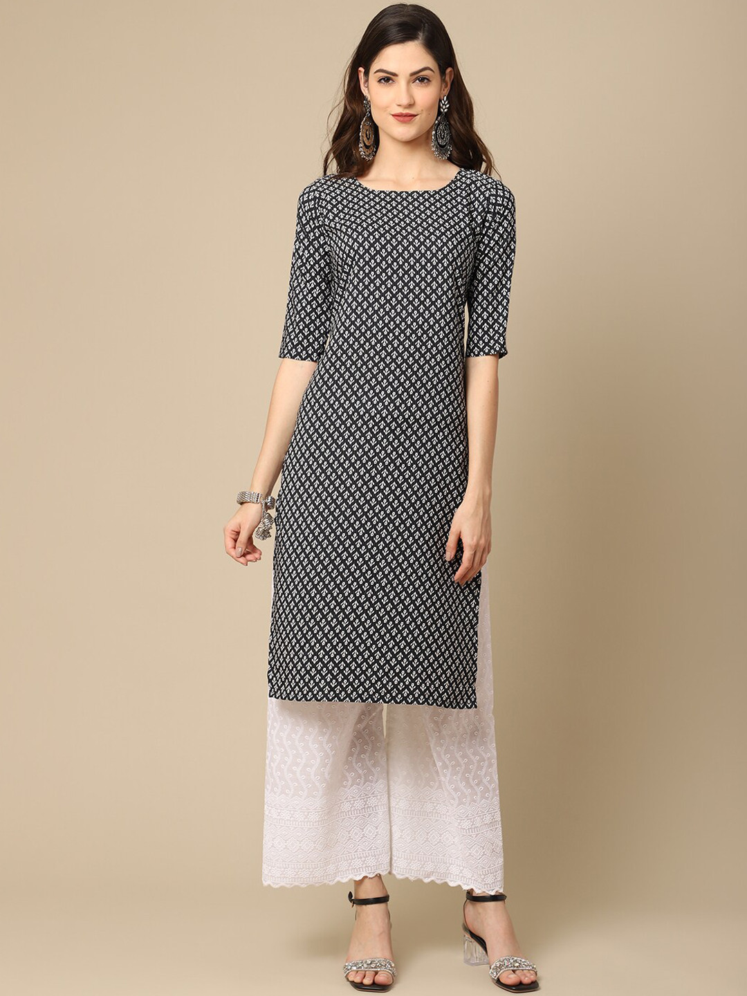 

7Threads Women Black & White Floral Printed Crepe Kurta