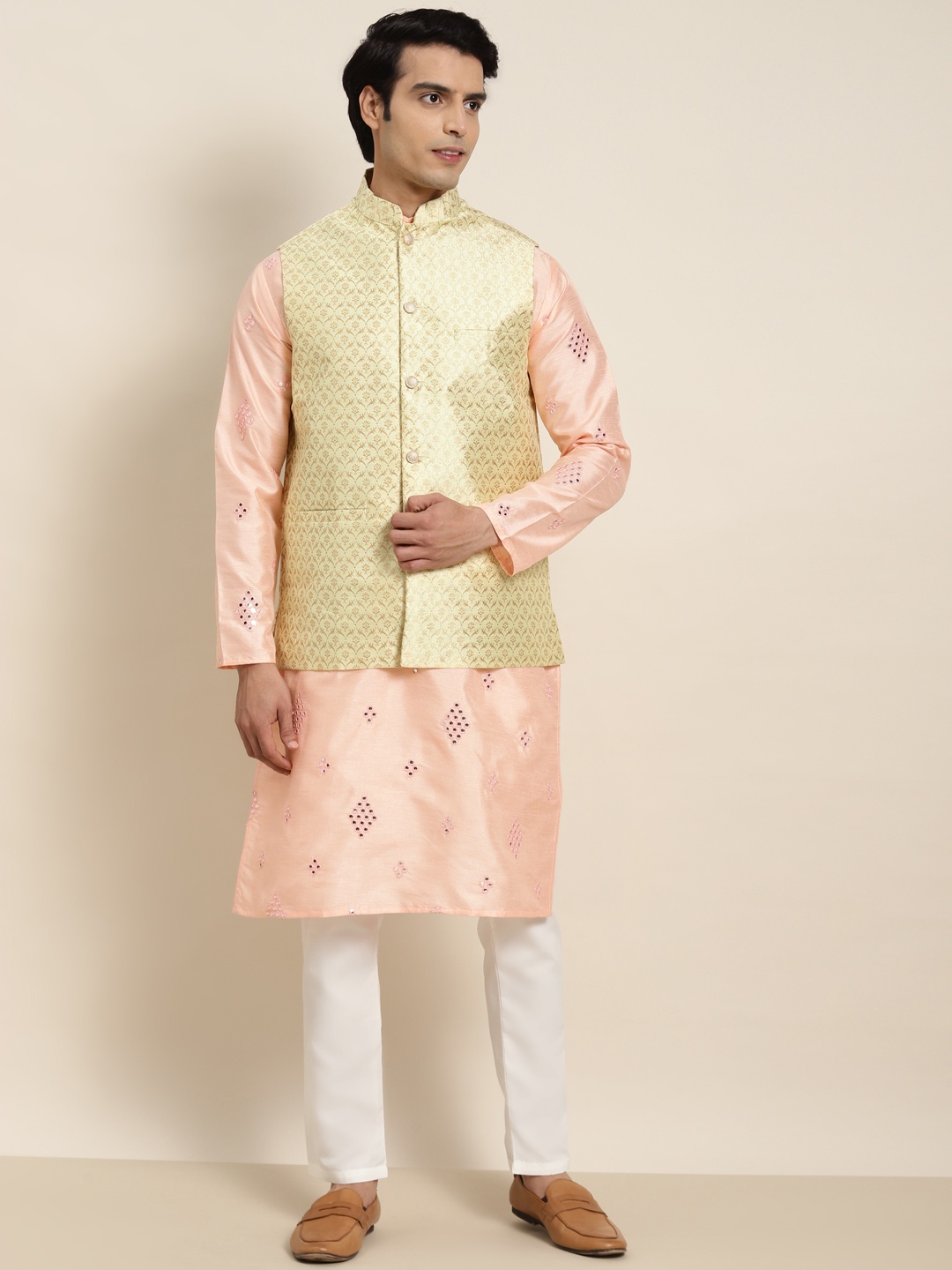 

SOJANYA Men Peach-Coloured Embroidered Mirror Work Kurta with Pyjamas & Nehru Jacket