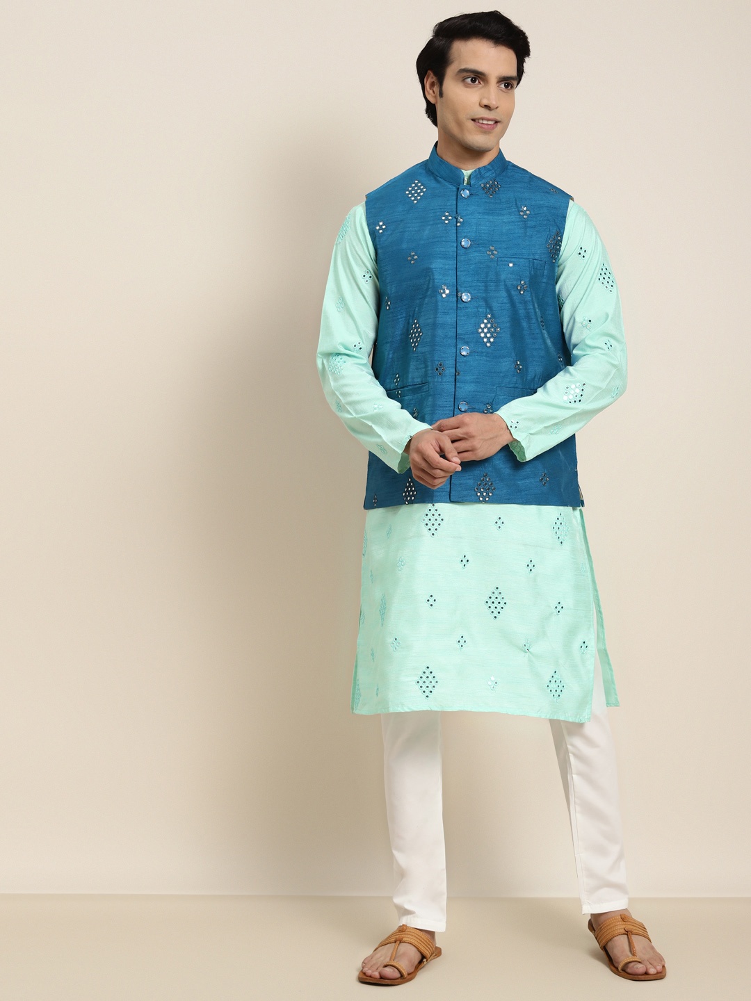

SOJANYA Men Sea Green Embroidered Mirror Work Kurta with Pyjamas & Nehru Jacket