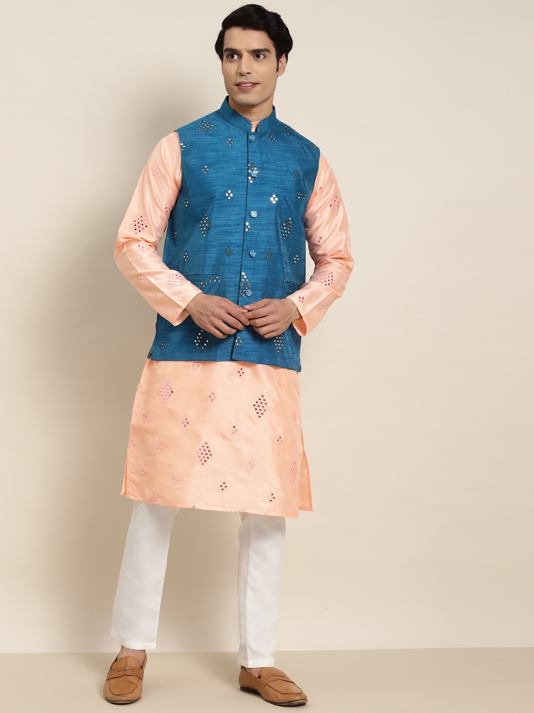 

SOJANYA Men Peach-Coloured Embroidered Mirror Work Kurta with Pyjamas & Nehru Jacket