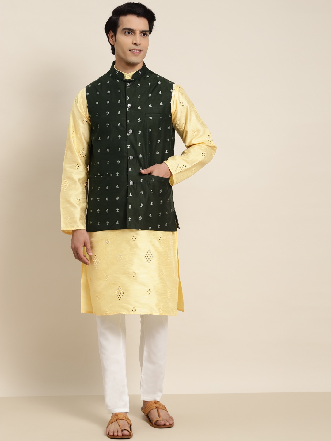 

SOJANYA Men Yellow Ethnic Motifs Embroidered Mirror Work Kurta with Pyjamas & Nehru Jacket