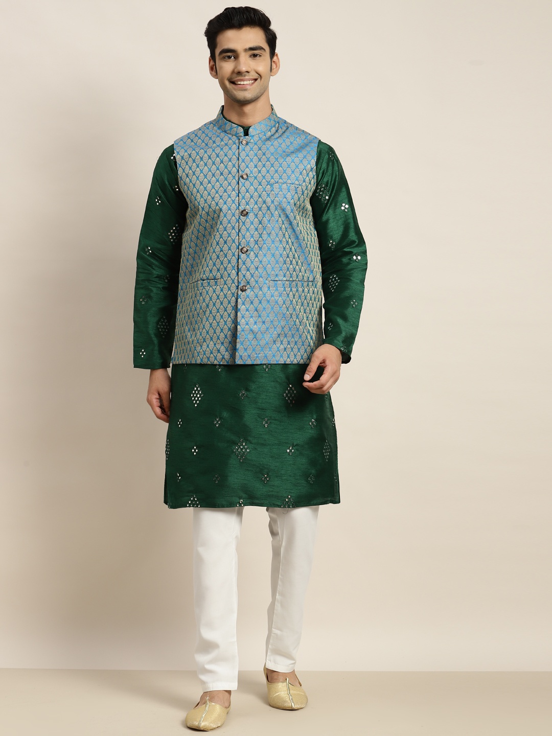

SOJANYA Men Green Embroidered Mirror Work Kurta with Pyjamas & Nehru Jacket