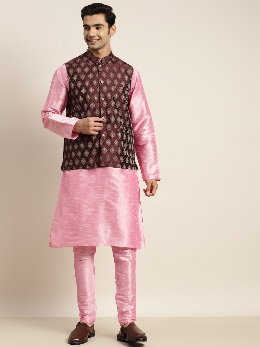

SOJANYA Men Pink Kurta with Pyjamas & Nehru Jacket
