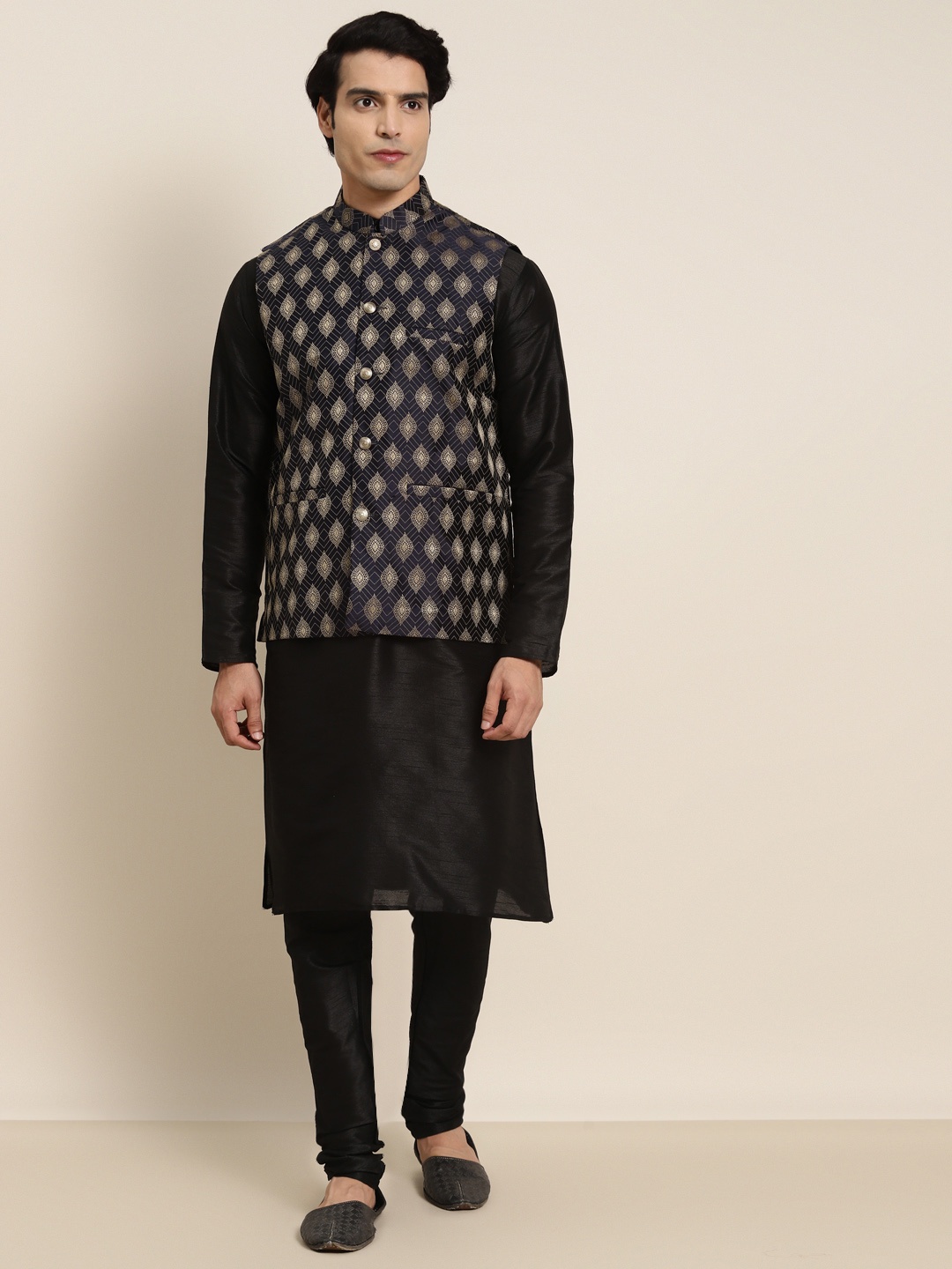 

SOJANYA Men Black Kurta with Pyjamas & Nehru Jacket