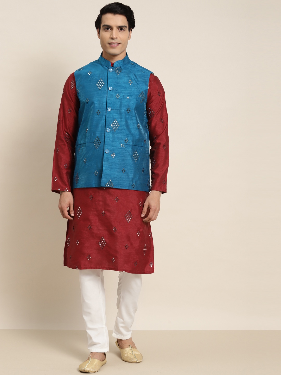 

SOJANYA Men Maroon Mirror Work Kurta with Pyjamas & Nehru Jacket
