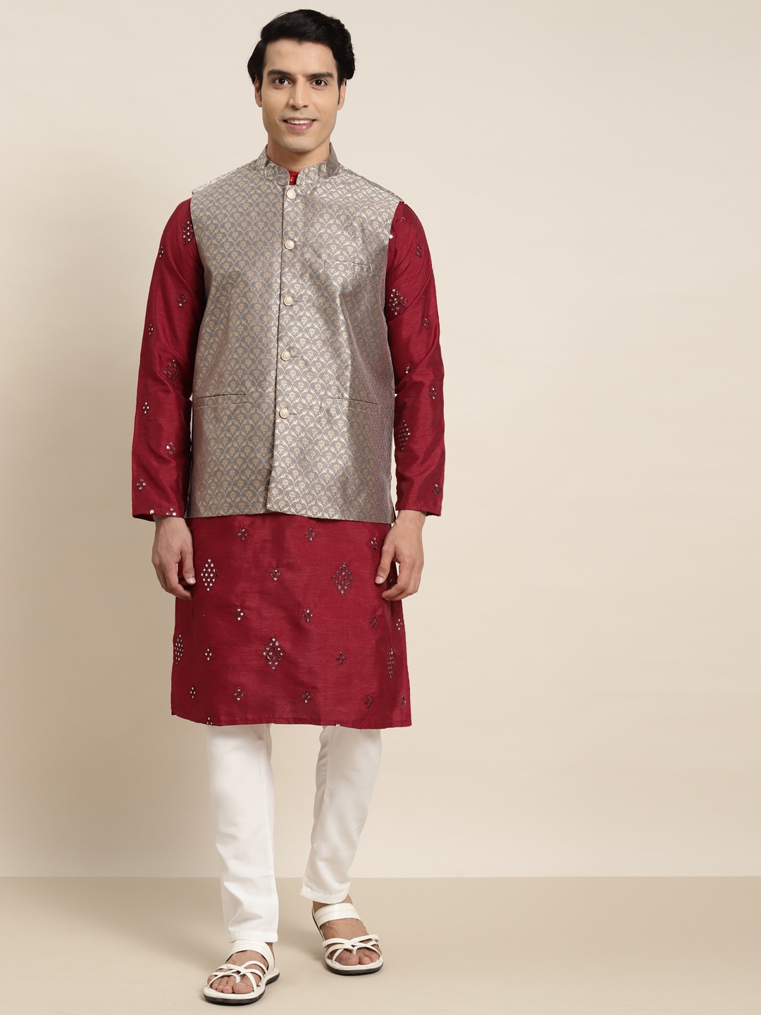 

SOJANYA Men Maroon Mirror Work Kurta with Pyjamas & Nehru Jacket