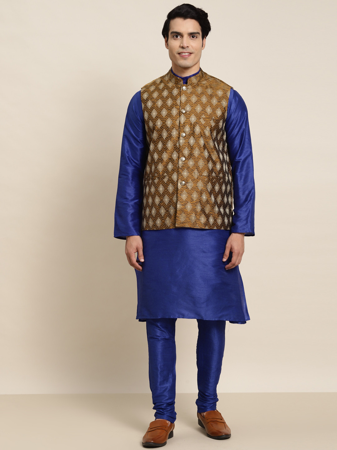 

SOJANYA Men Blue Kurta with Pyjamas & Nehru Jacket