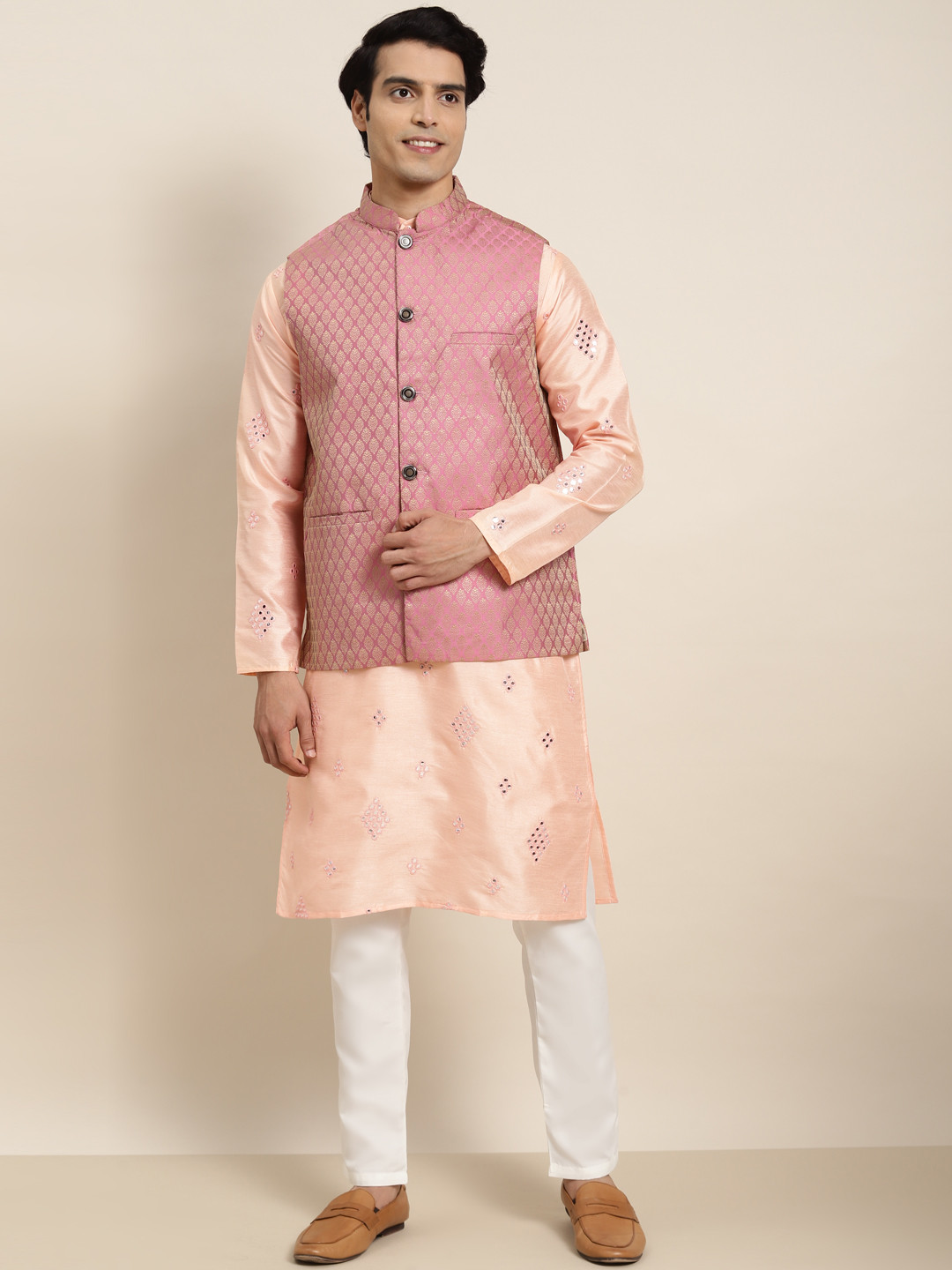 

SOJANYA Men Peach-Coloured Ethnic Motifs Mirror Work Kurta with Pyjamas & Nehru Jacket