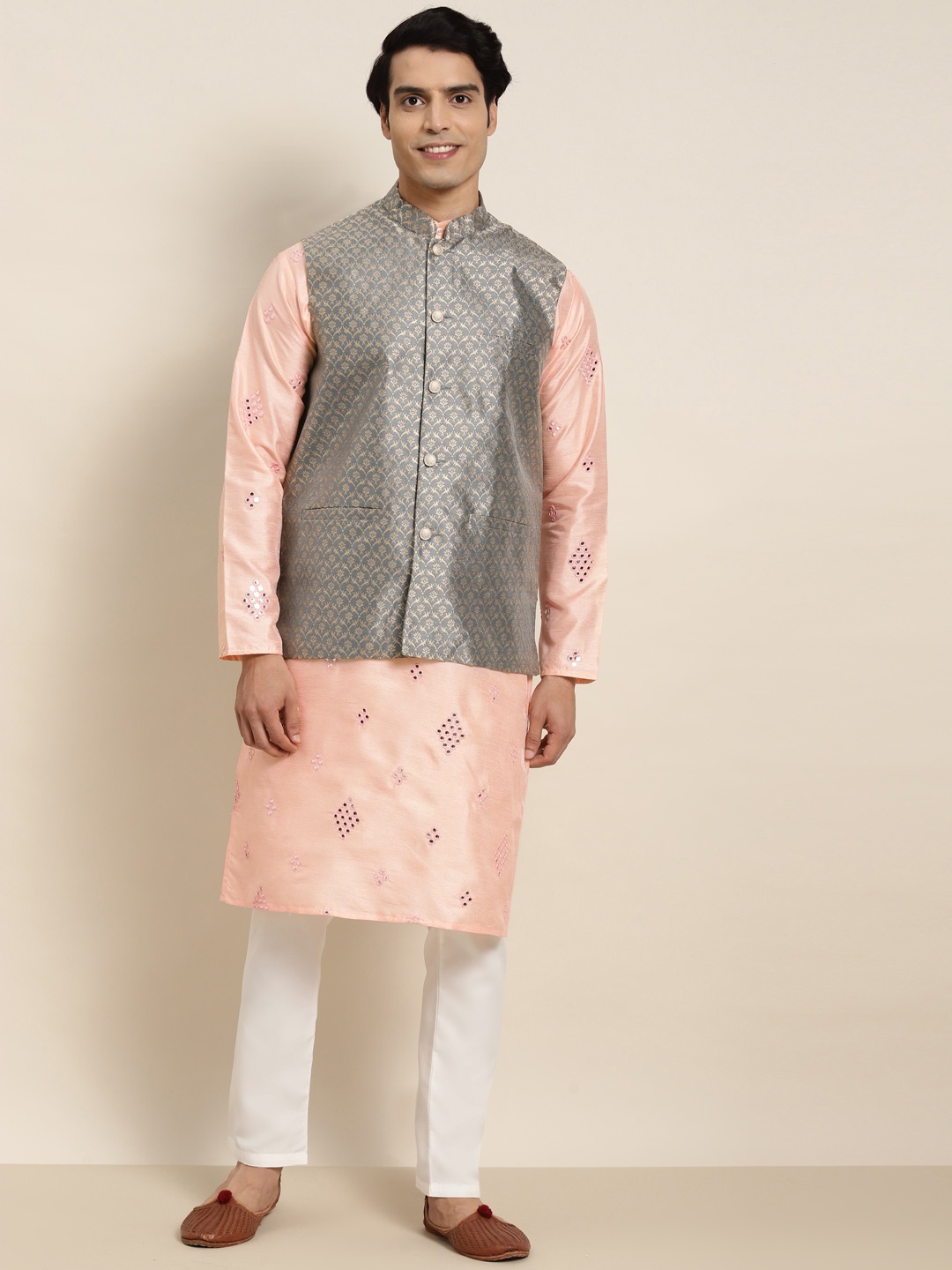 

SOJANYA Men Peach-Coloured Mirror Work Kurta with Pyjamas & Nehru Jacket