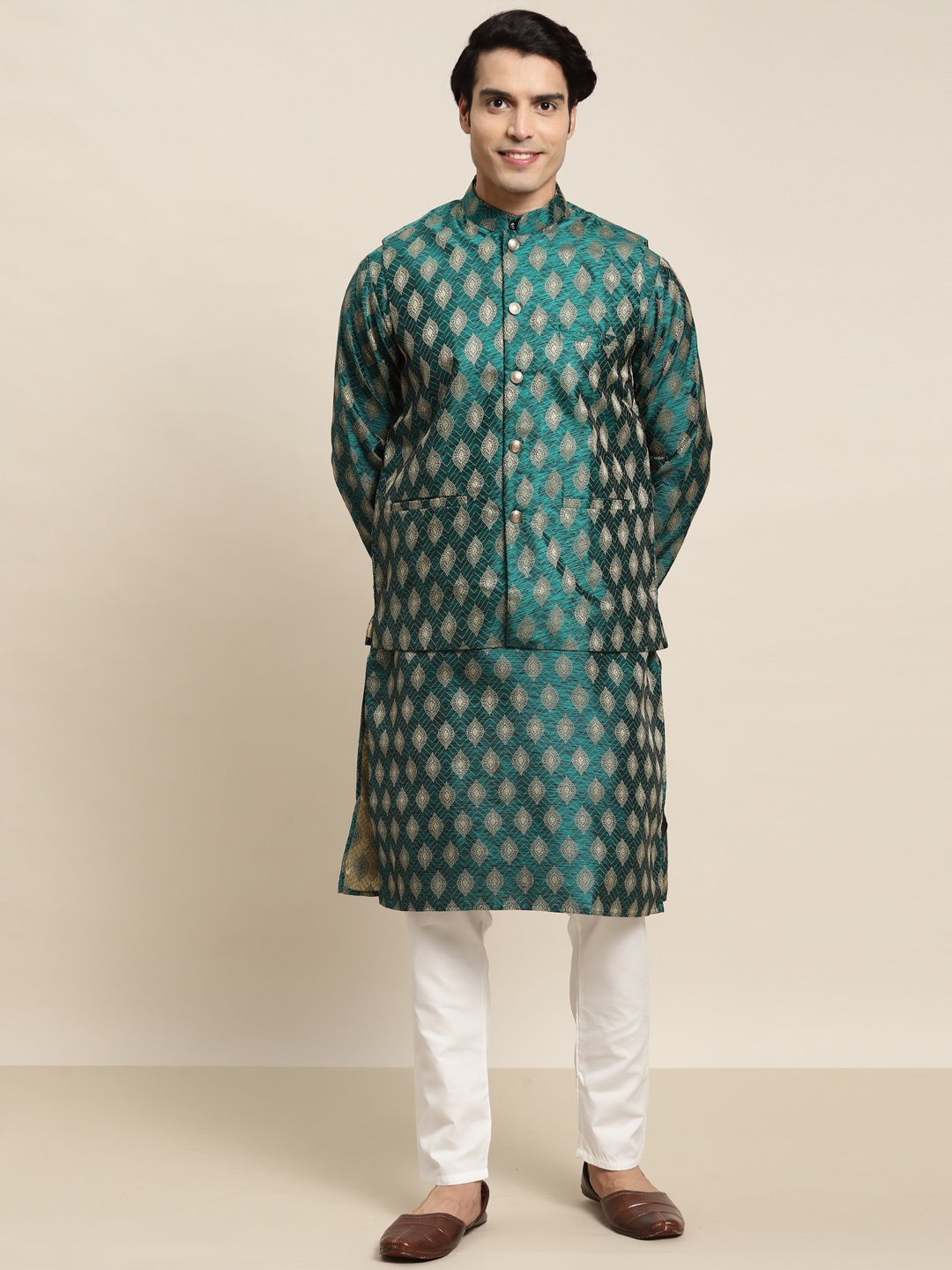 

SOJANYA Men Green Woven Design Kurta with Pyjamas With Nehru Jacket