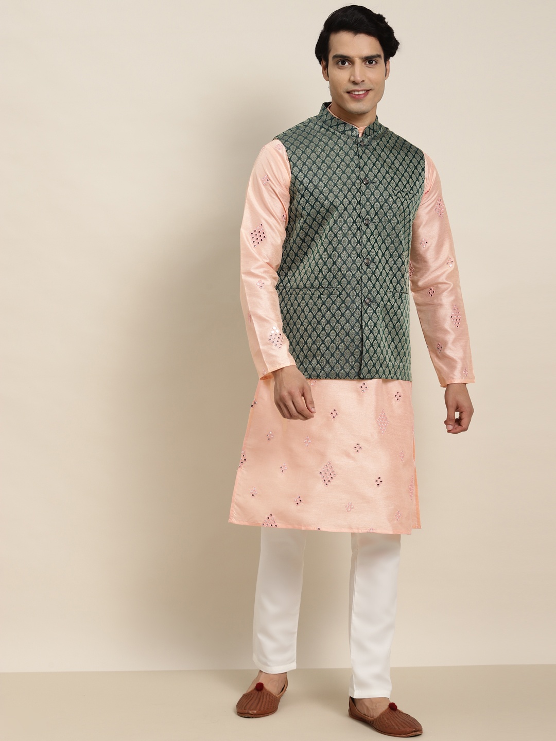 

SOJANYA Men Peach-Coloured Mirror Work Kurta with Pyjamas & Nehru Jacket