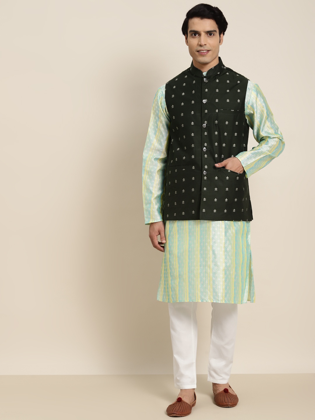 

SOJANYA Men Sea Green Woven Design Kurta with Pyjamas With Nehru Jacket
