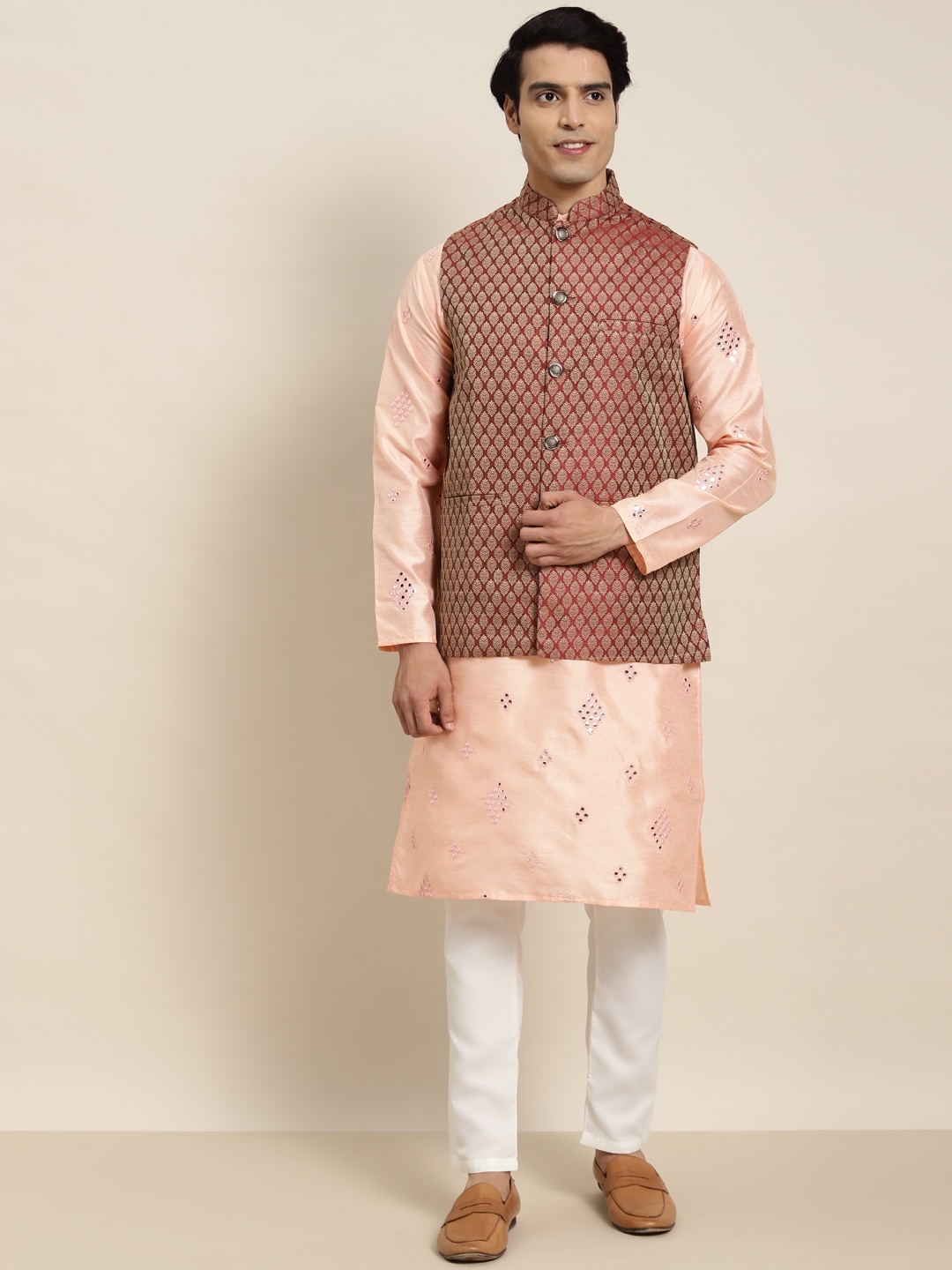 

SOJANYA Men Peach-Coloured Mirror Work Kurta with Churidar & Nehru Jacket