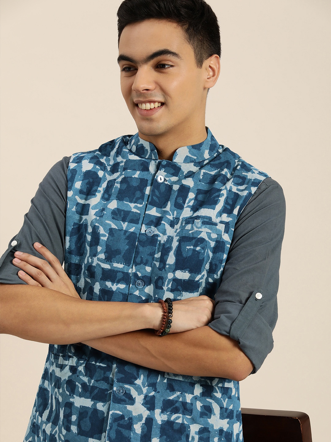 

Taavi Men Blue & Indigo Printed Cotton Nehru Jacket