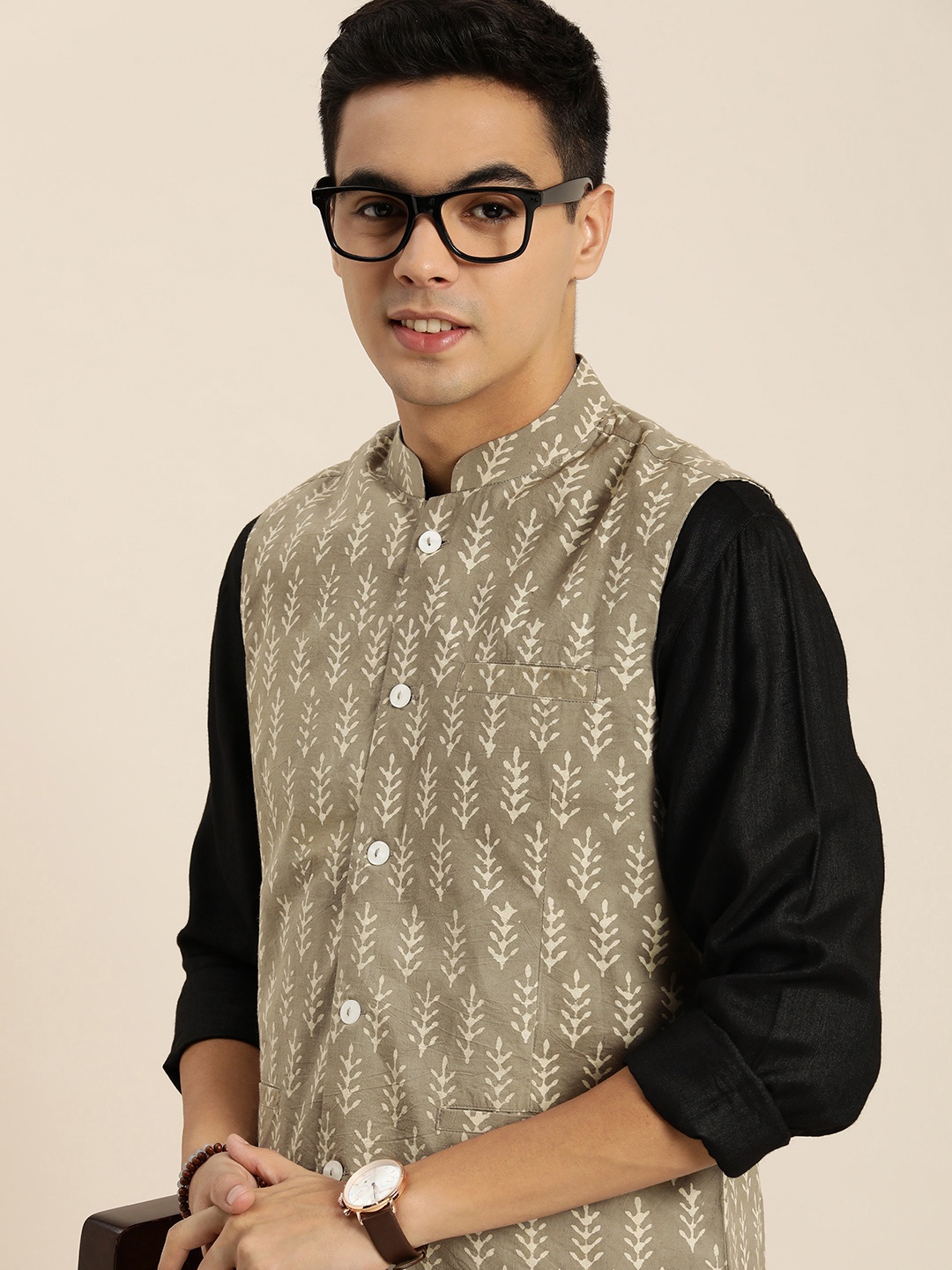 

Taavi Men Beige Bagru Ethnic Motifs Printed Cotton Nehru Jacket, Grey