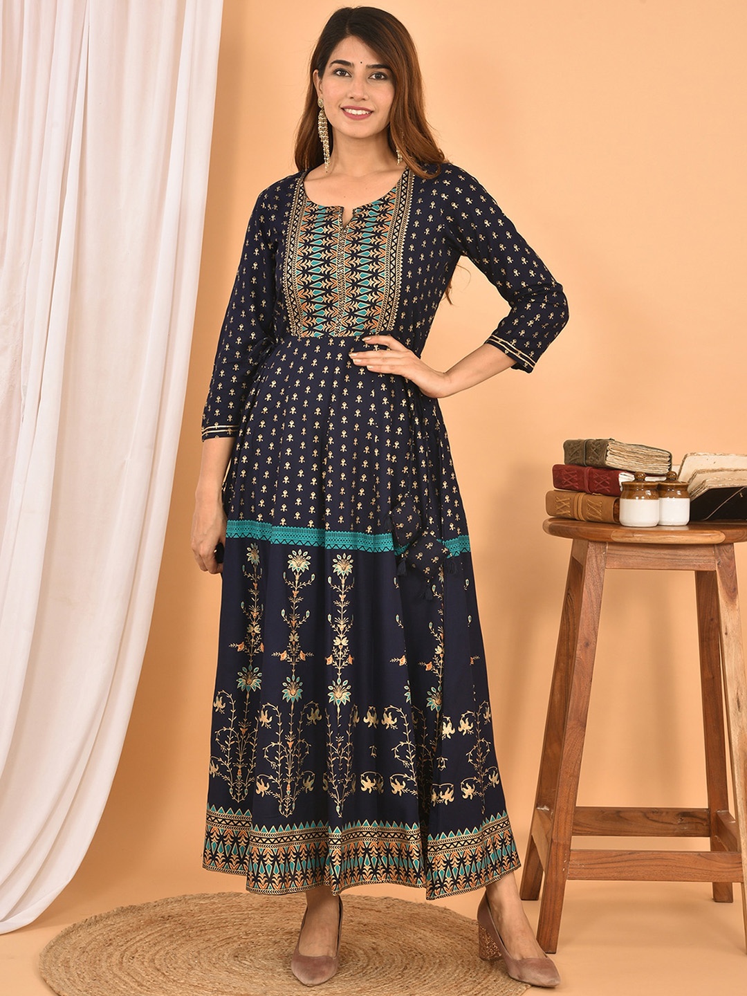 

KAAJH Women Blue & Gold-Toned Printed Pure Cotton Maxi Ethnic Dresses