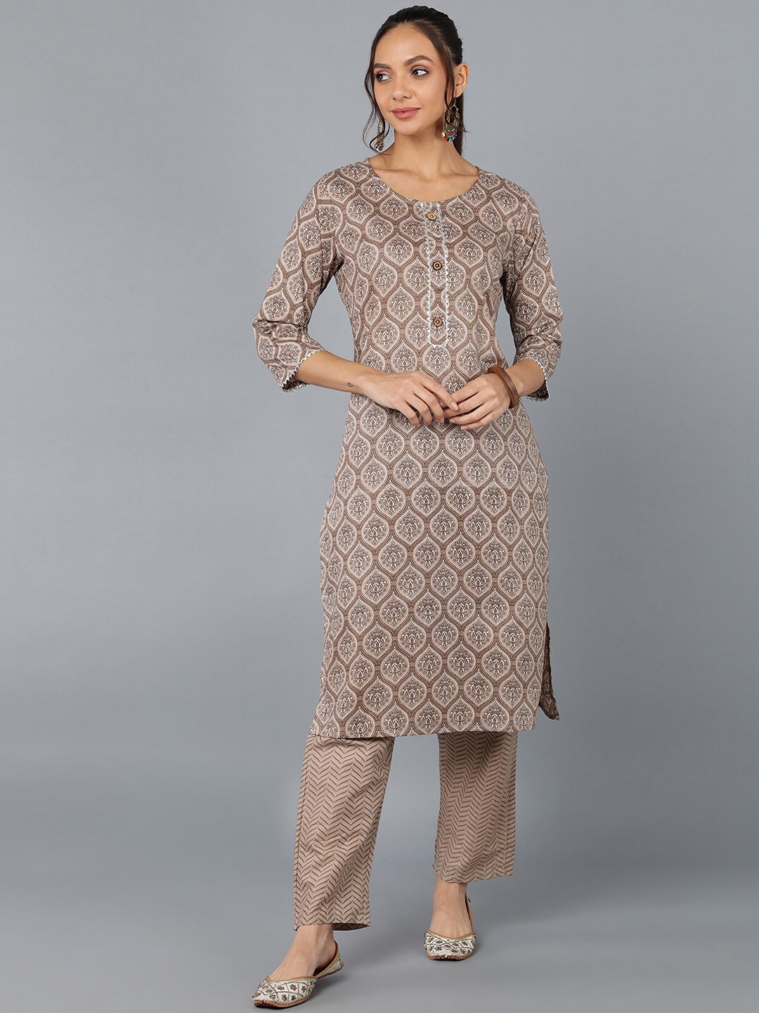 

kipek Women Brown Ethnic Motifs Printed Kurta with Trousers
