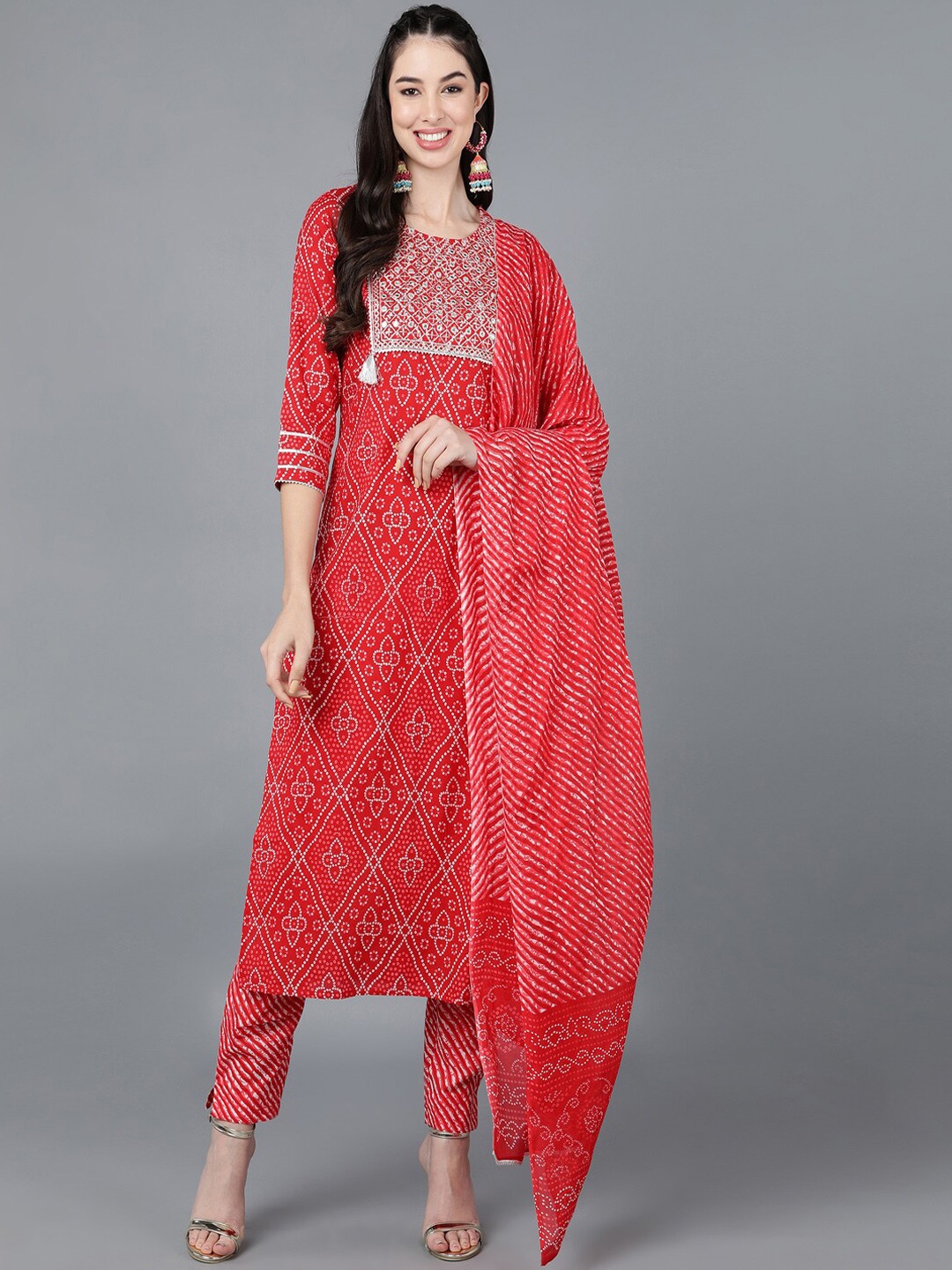

kipek Women Red Bandhani Printed Thread Work Pure Cotton Kurta with Trousers & With Dupatta