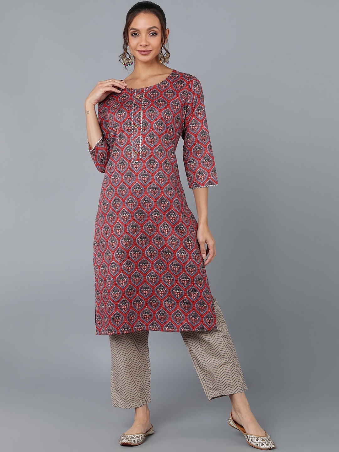 

kipek Women Pink Floral Printed Kurta with Trousers