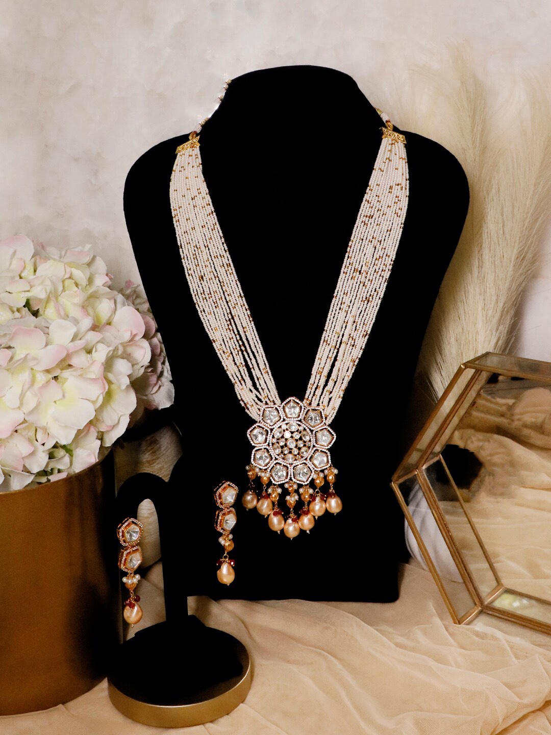 

Ishhaara Gold-Plated & White Kundan-Studded & Pearl Beaded Jewellery Set, Multi