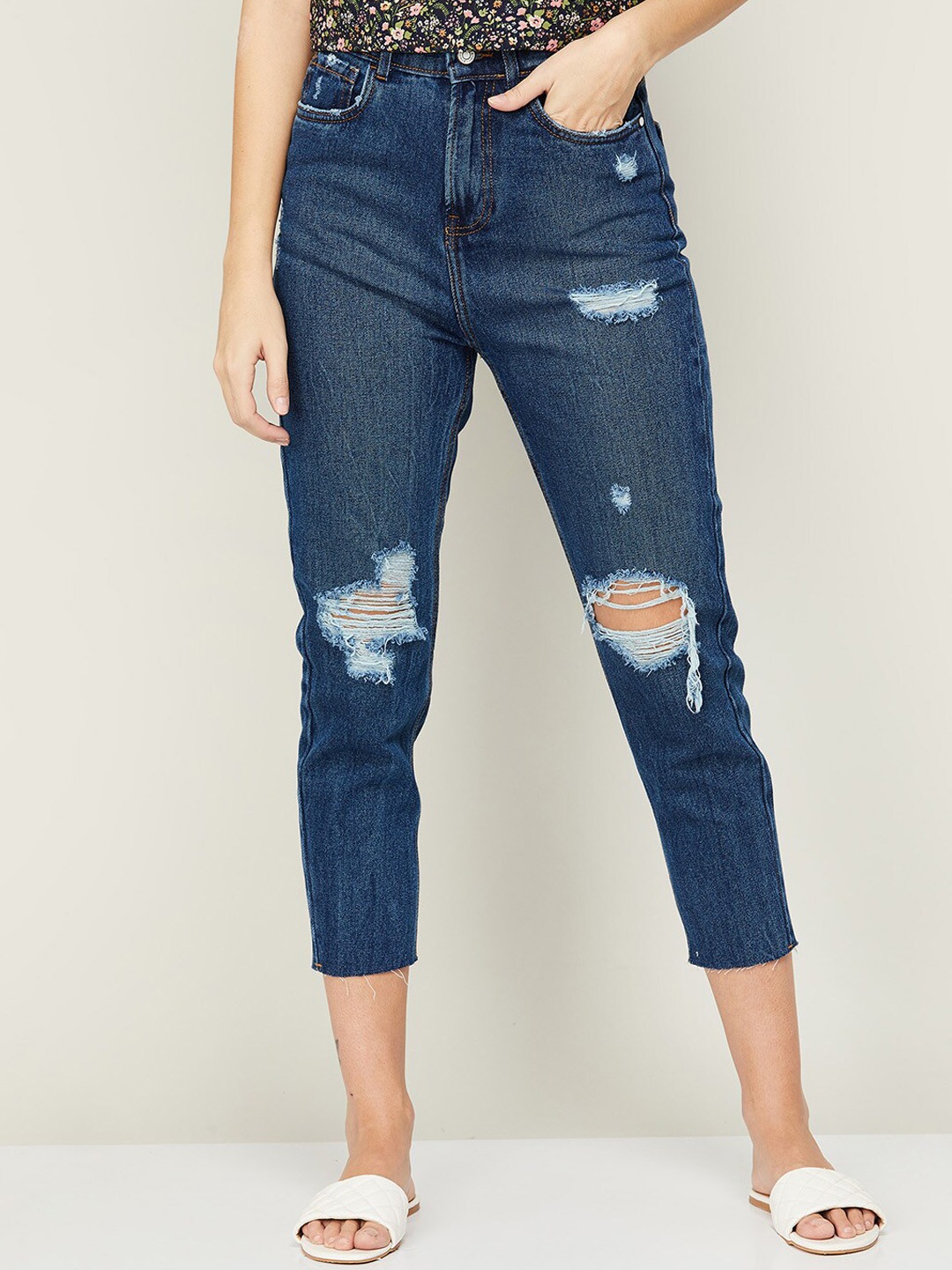 

Ginger by Lifestyle Women Blue Relaxed Fit Highly Distressed Jeans