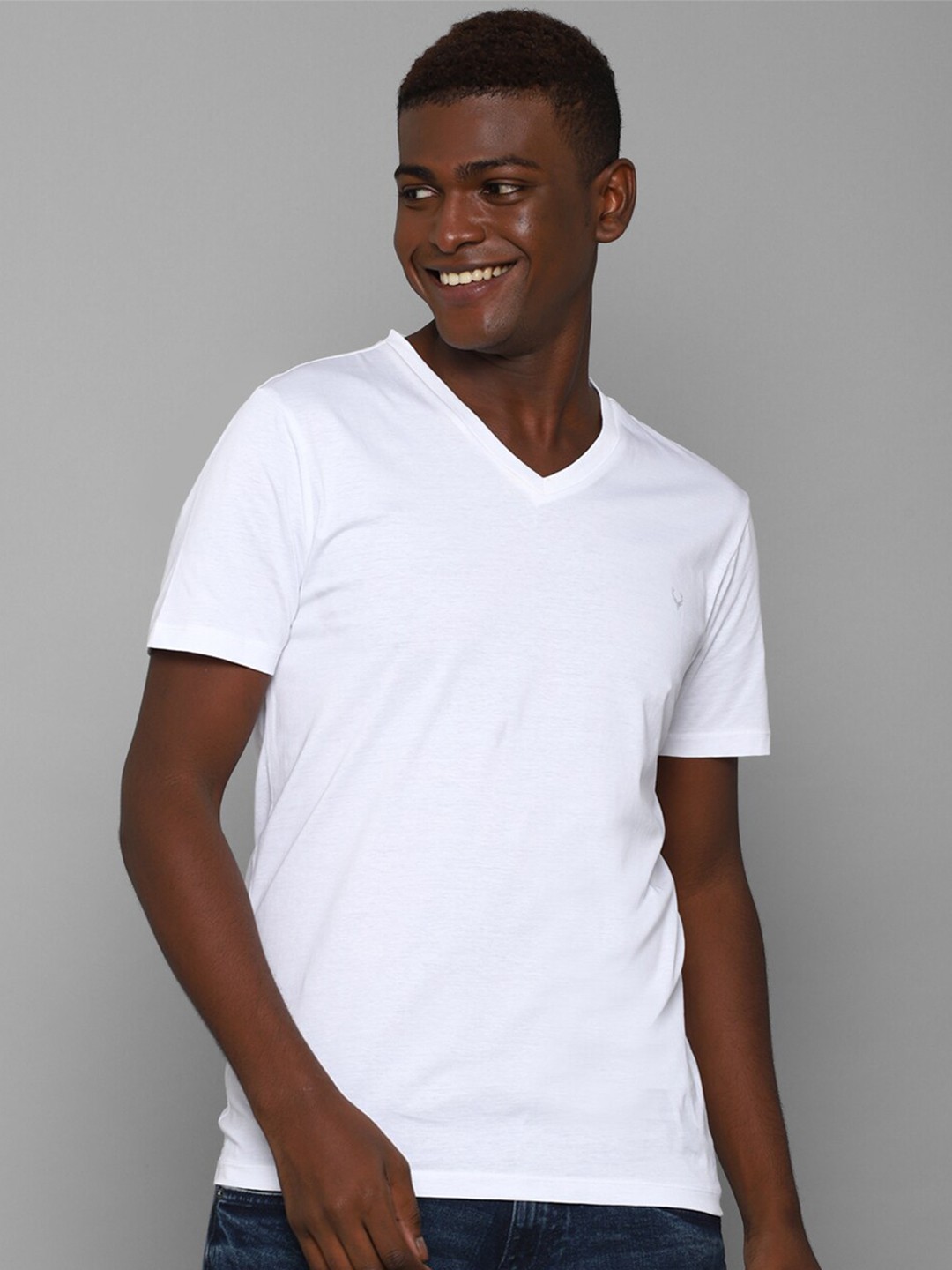 

Allen Solly Men White V-Neck Pure Cotton T-shirt