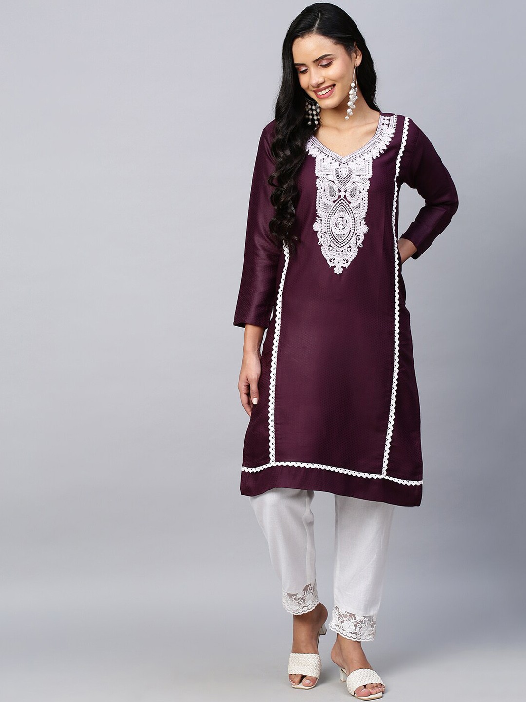 

POONAM DESIGNER Women Purple & White Embroidered Kurta