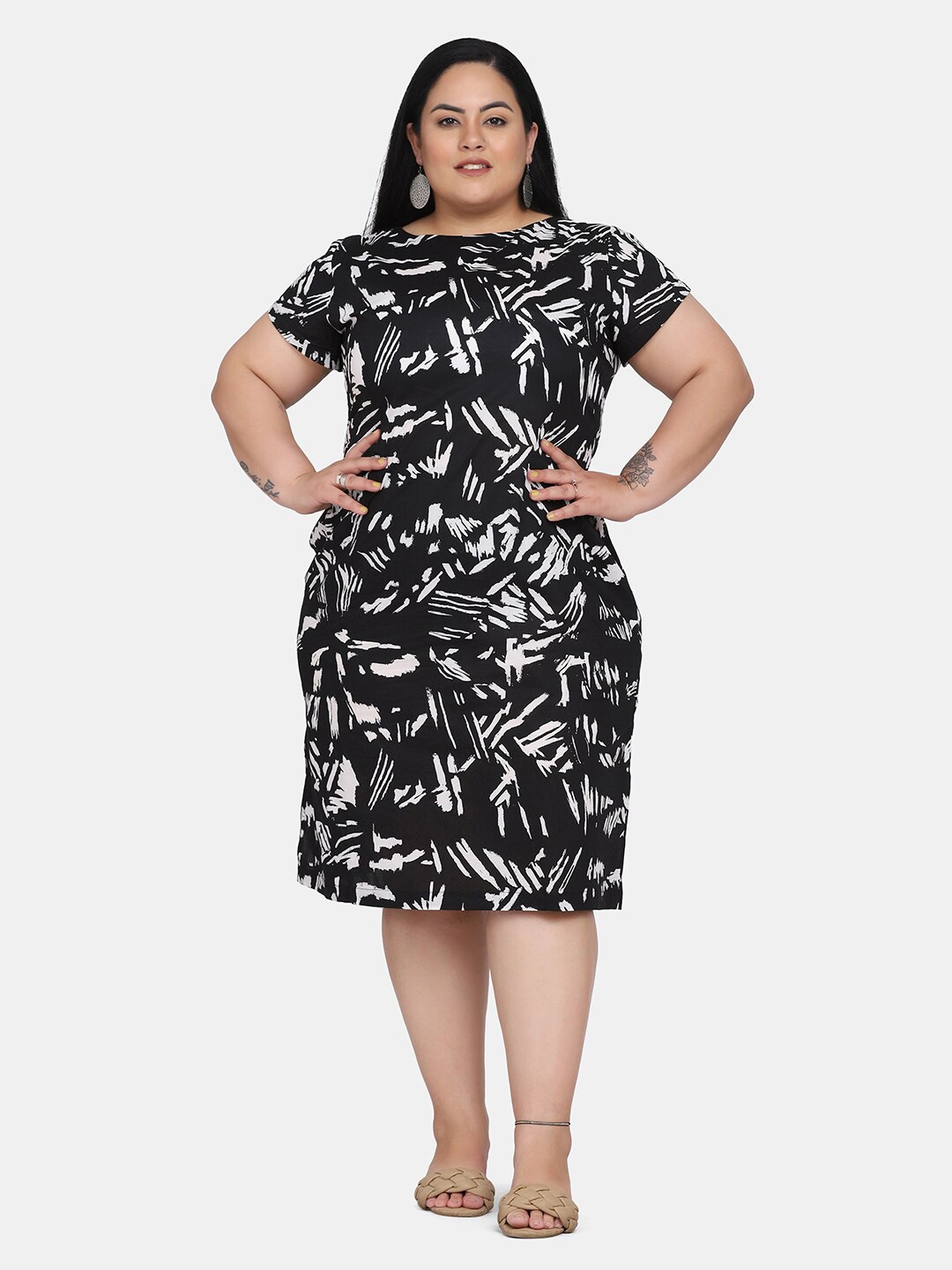 

PowerSutra Black & White Printed Cotton Sheath Dress