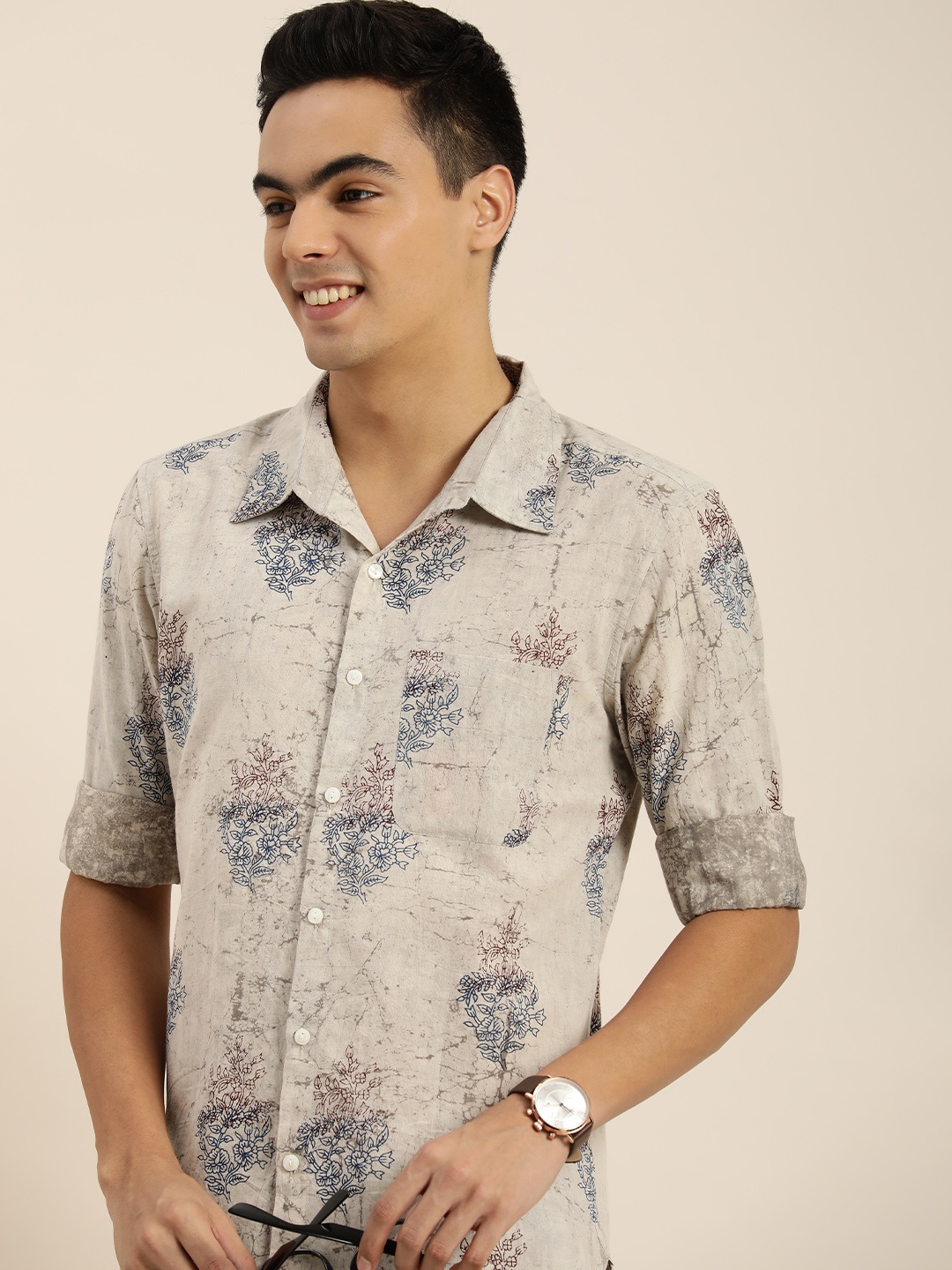 

Taavi Men Beige Bagru Printed Cotton Casual Shirt