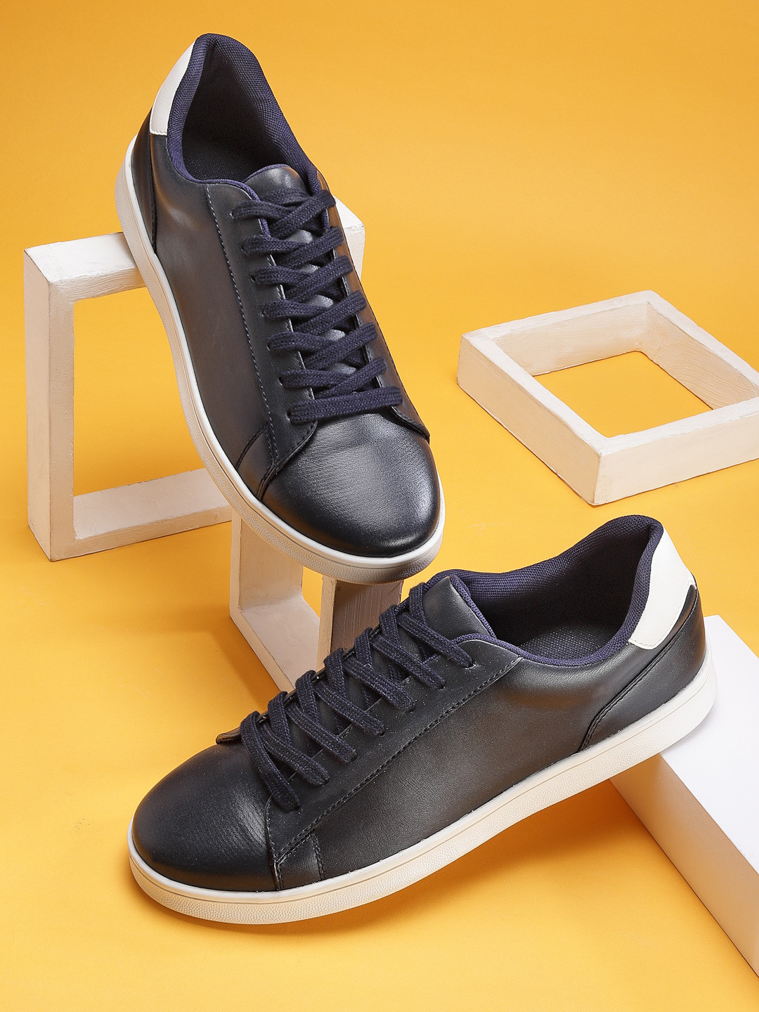 

Roadster Men Casual Sneakers, Navy blue