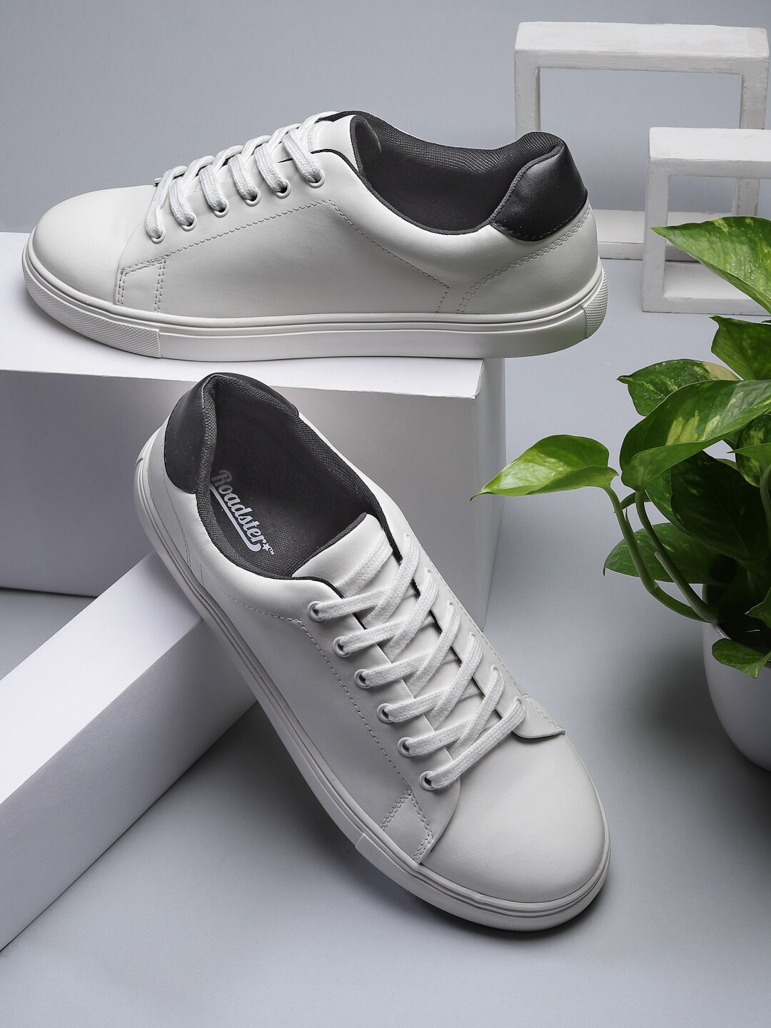 

Roadster Men White Sneakers