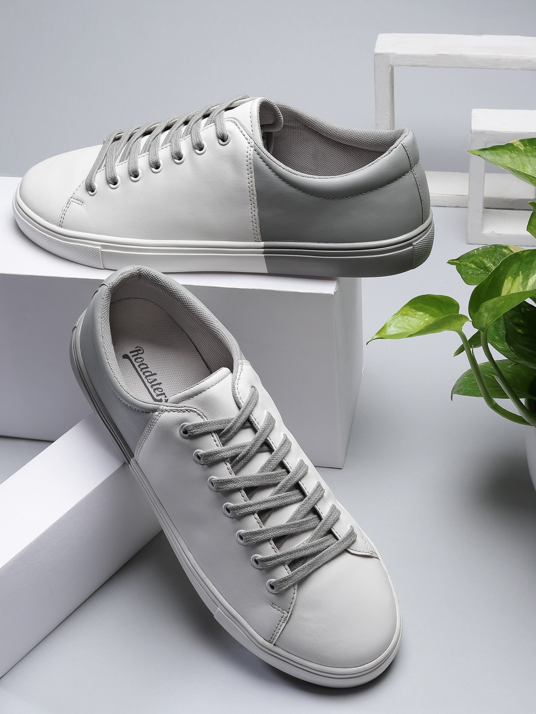 

Roadster Men White Colourblocked Sneakers