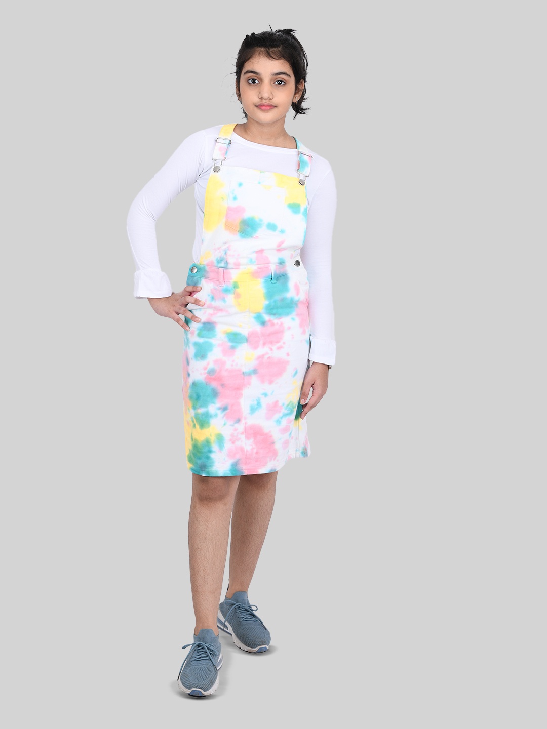 

Zalio Girls Multicoloured T-shirt with Skirt, Multi