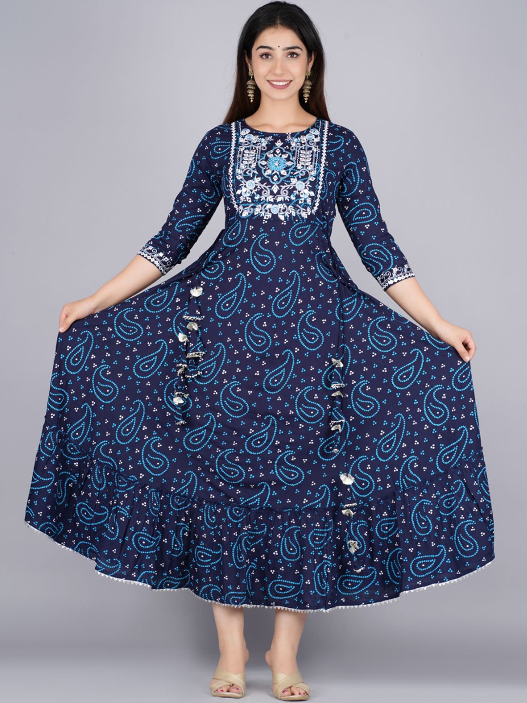 

FABISTA Women Blue & White Ethnic Motifs Printed Anarkali Kurta