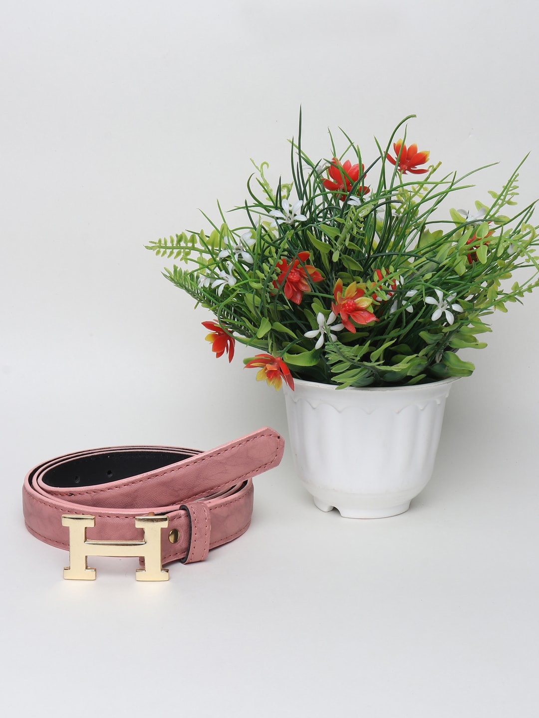 

Swiss Design Women Pink Belt
