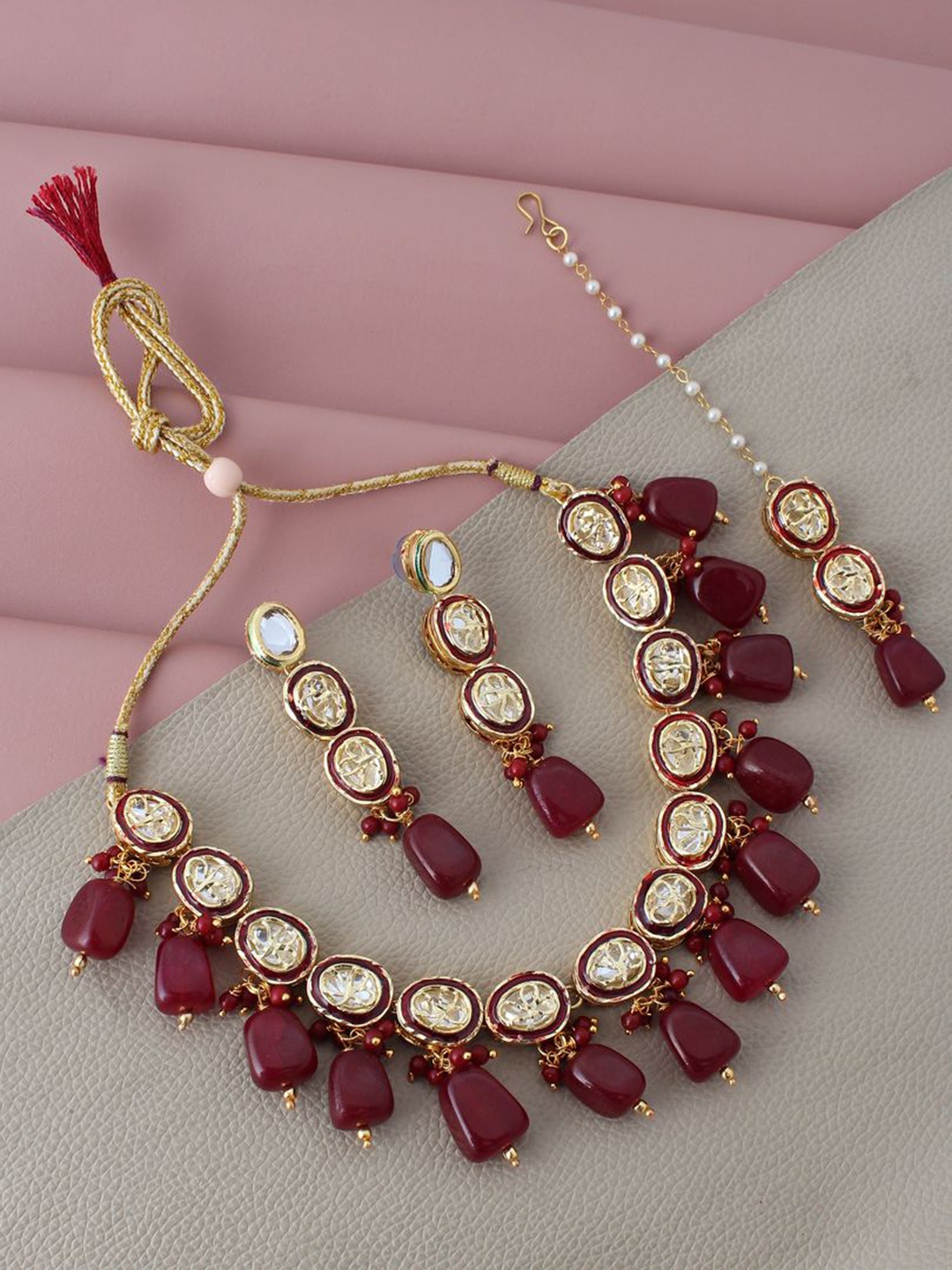 

LUCKY JEWELLERY 18k Gold-Plated Maroon Kundan Studded & Beaded Meenakari Jewellery Set
