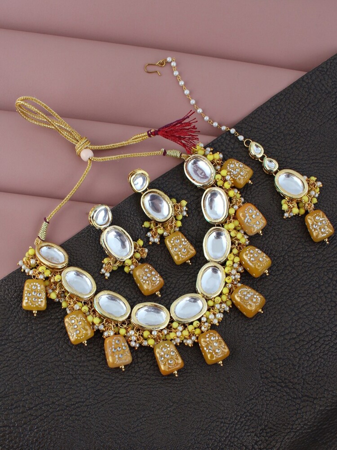 

LUCKY JEWELLERY Gold-Plated White & Yellow Kundan-Studded & Beaded Jewellery Set