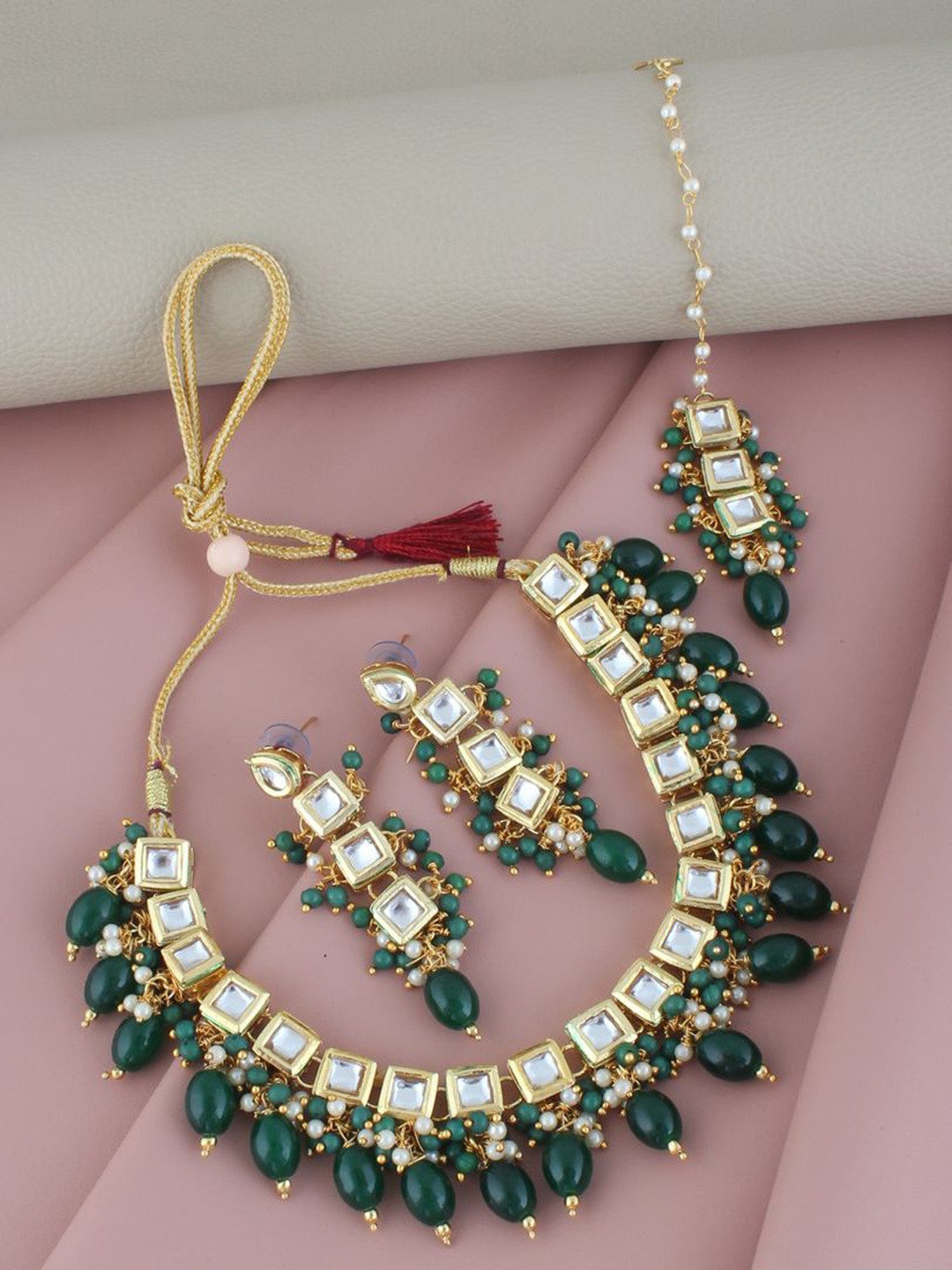 

LUCKY JEWELLERY Gold-Plated Green Kundan Studded Jewellery Set