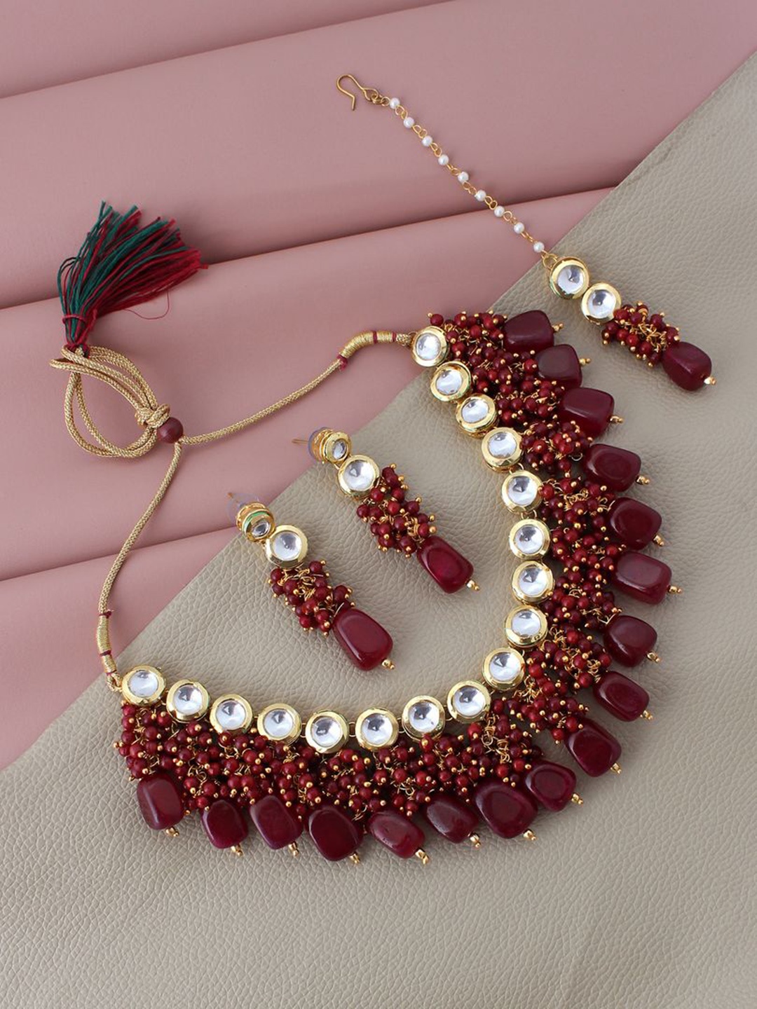 

LUCKY JEWELLERY Gold-Plated Maroon Kundan Studded Jewellery Set