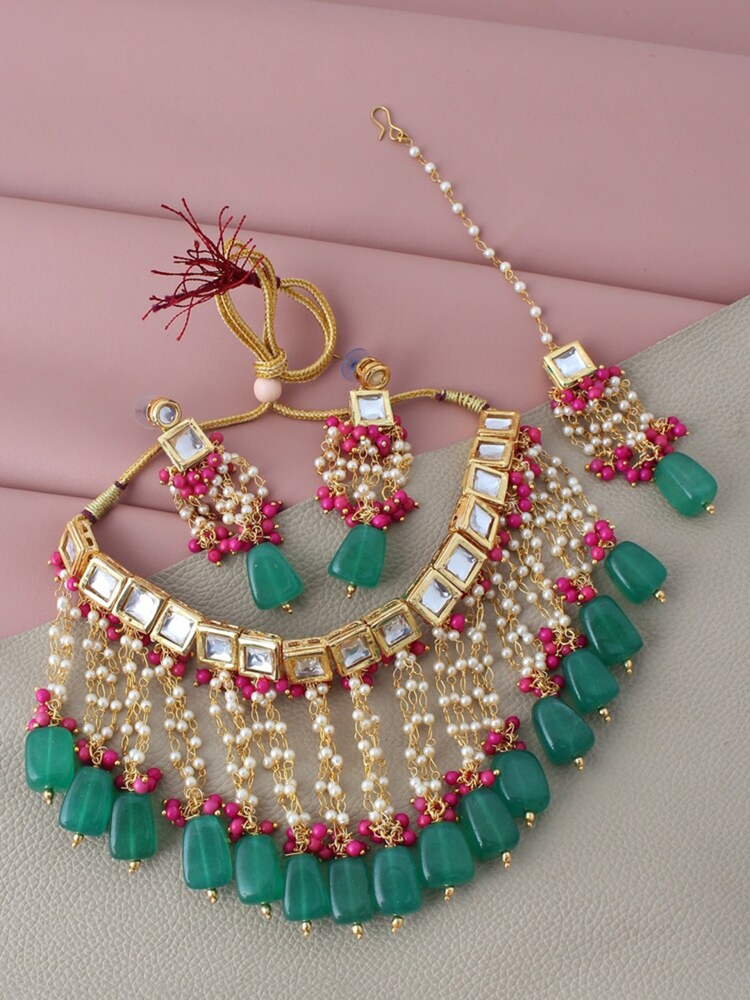 

LUCKY JEWELLERY Gold-Plated Magenta-Green Kundan Studded Jewellery Set